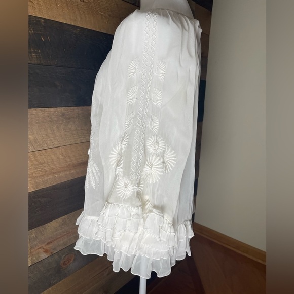 Anthropologie Akemi and Kin Embroidered White Sheer Blouse M - Picture 2 of 7